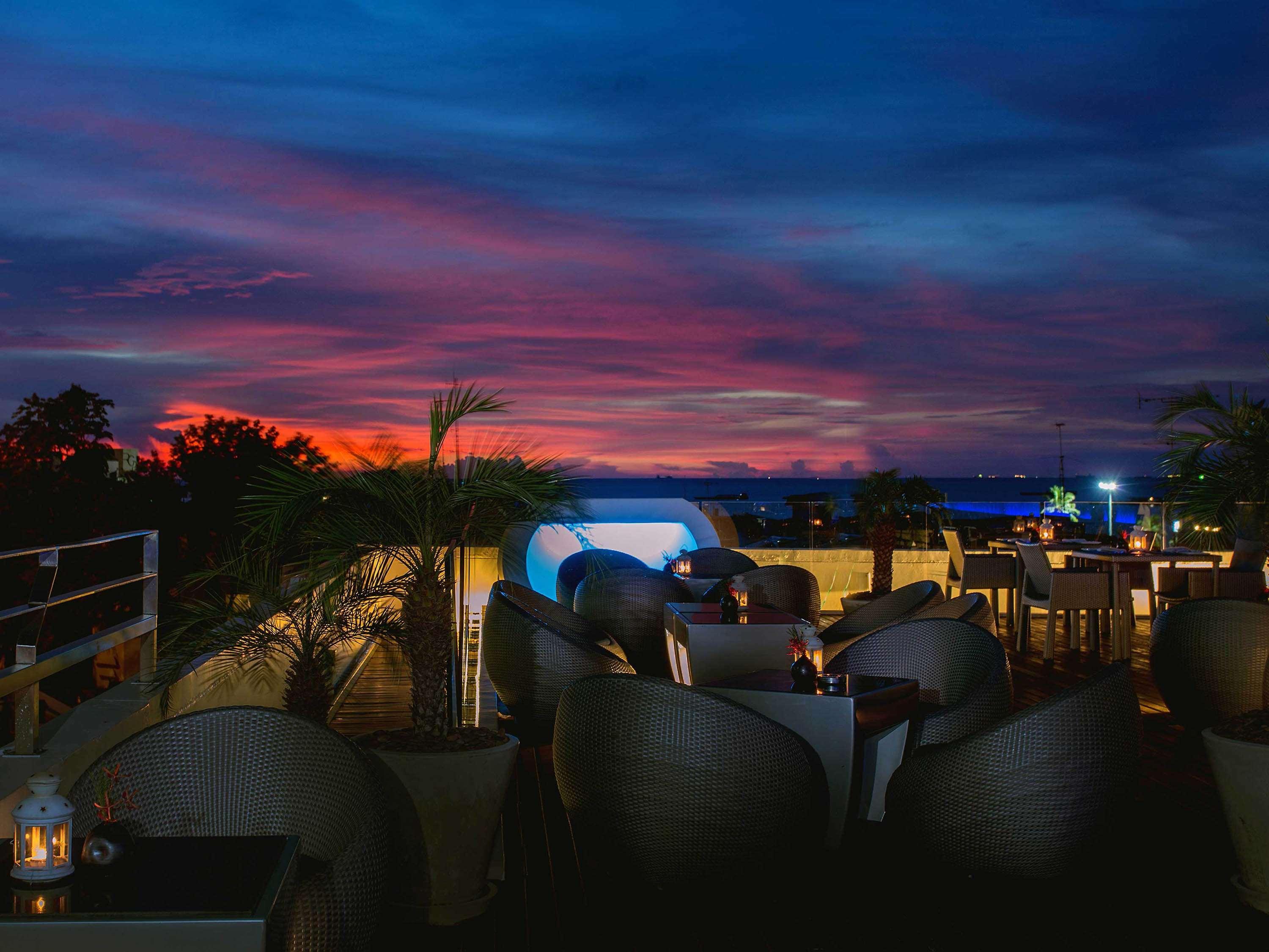 Hotel Baraquda Heeton Pattaya By Compass Hospitality Екстериор снимка