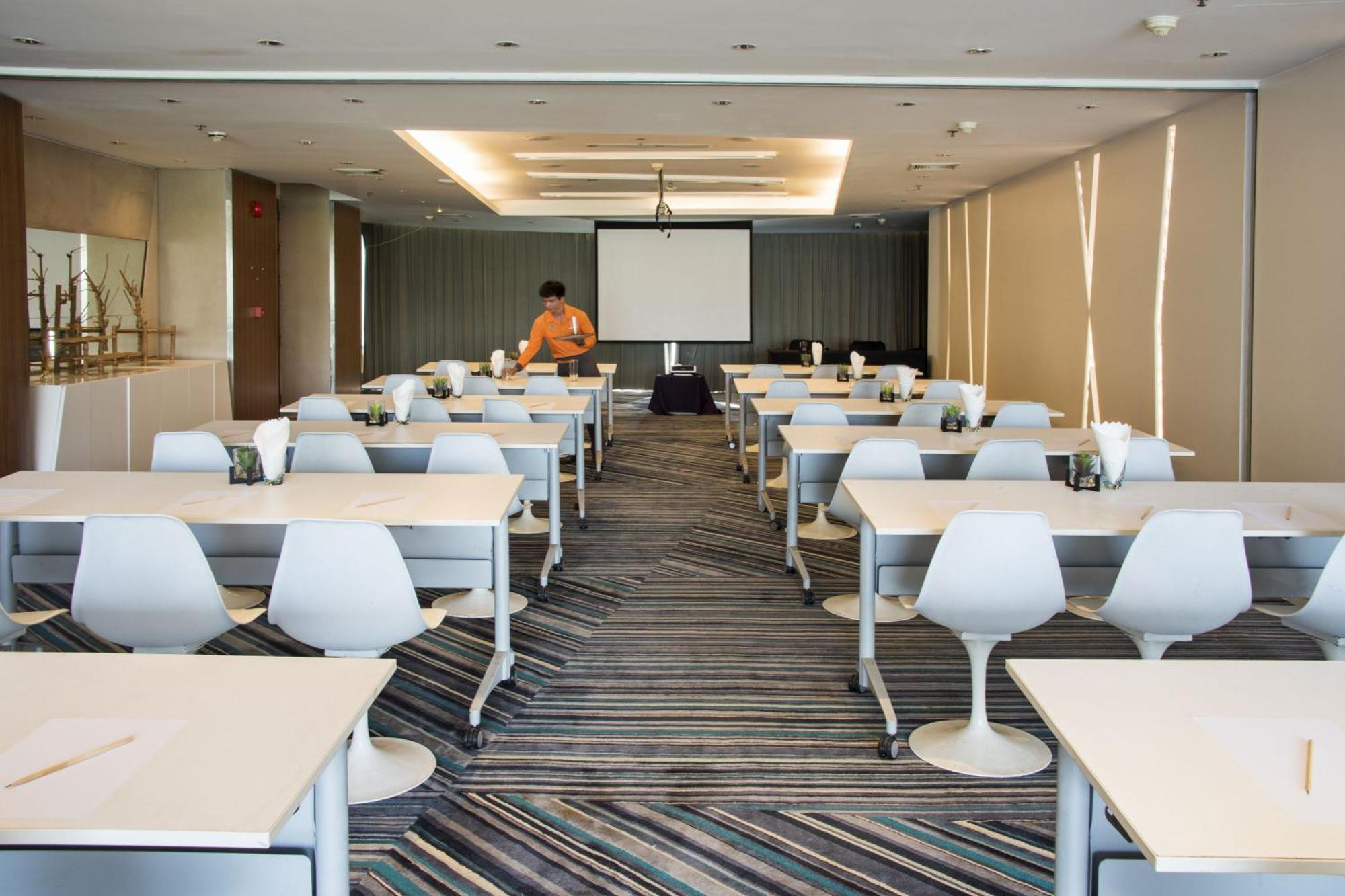 Hotel Baraquda Heeton Pattaya By Compass Hospitality Екстериор снимка