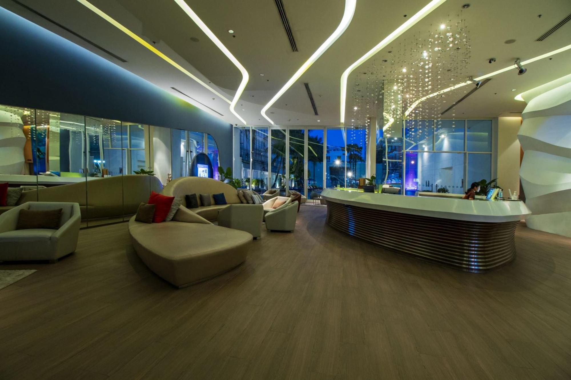 Hotel Baraquda Heeton Pattaya By Compass Hospitality Екстериор снимка