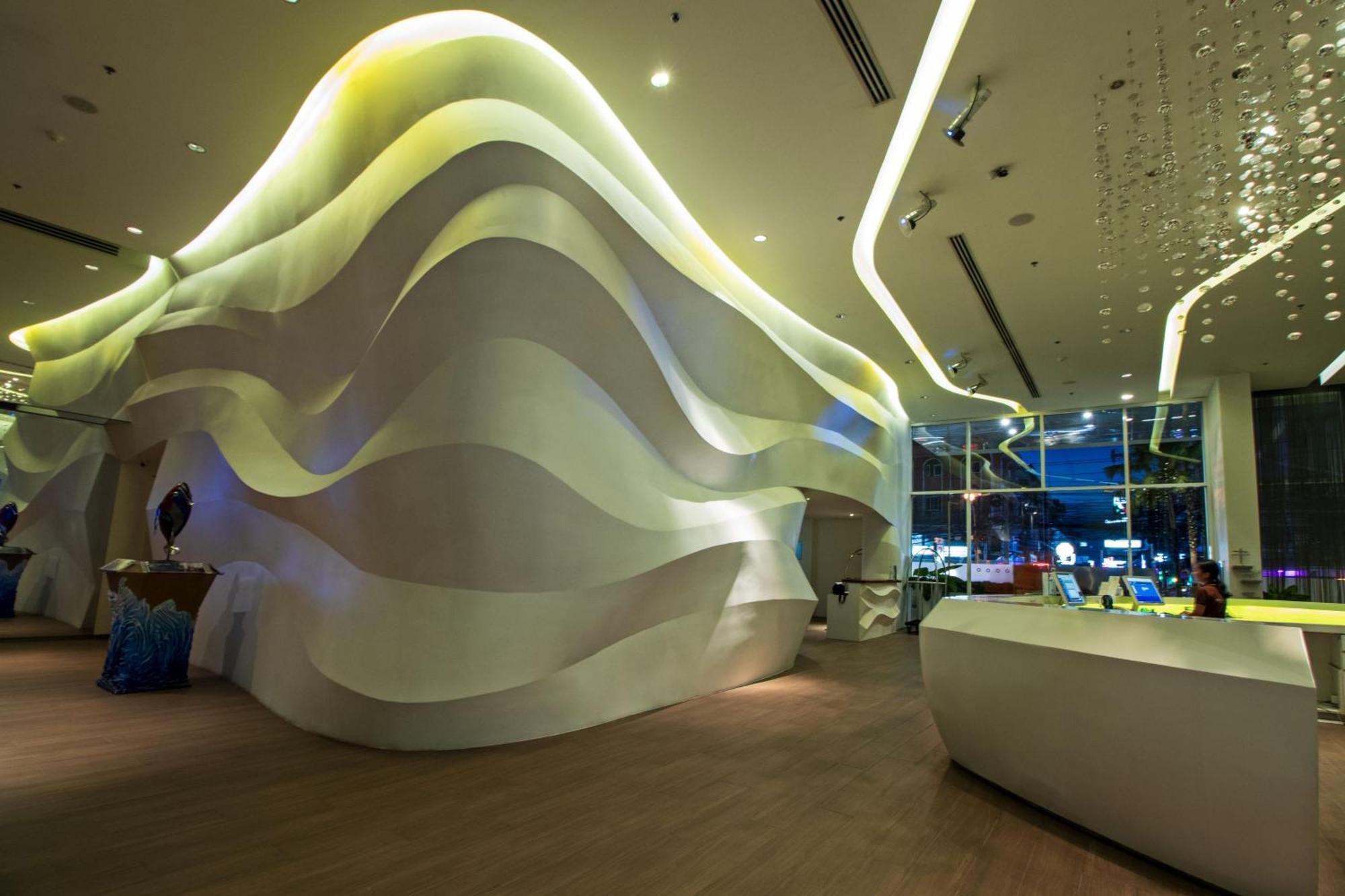 Hotel Baraquda Heeton Pattaya By Compass Hospitality Екстериор снимка