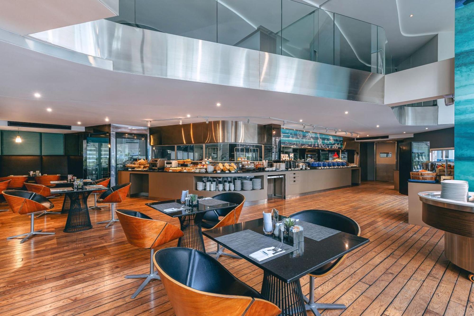 Hotel Baraquda Heeton Pattaya By Compass Hospitality Екстериор снимка